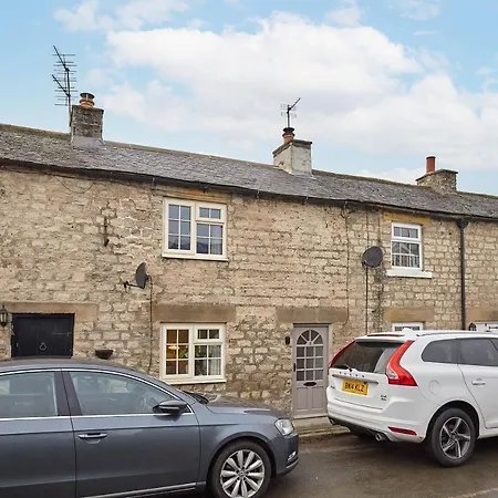 Host & - Willow Masham