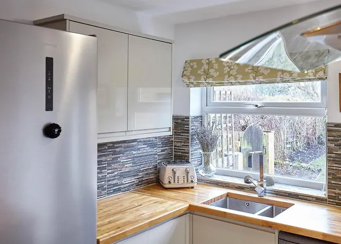 Host & - Willow Holiday home *