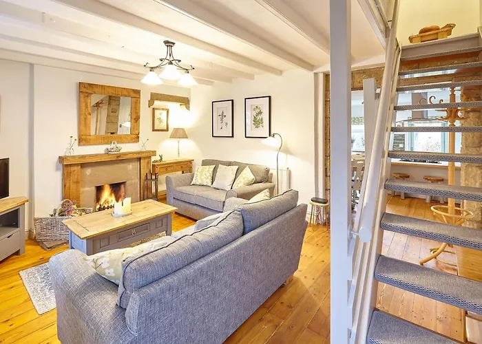 Host & - Willow Masham