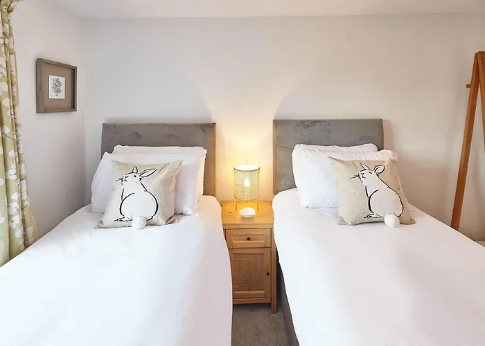 Host & - Willow Holiday home