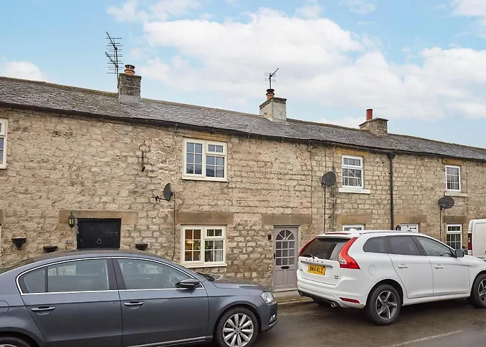 Host & - Willow Masham